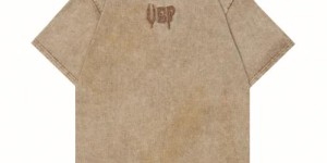 Customize clothing to show your true self (break the constraints and find the real you)