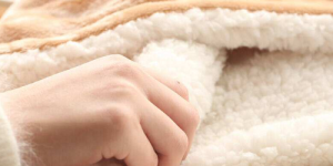 What is coral fleece?  What are the characteristics of coral velvet?