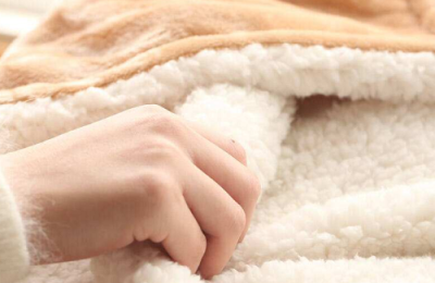What is coral fleece?  What are the characteristics of coral velvet?